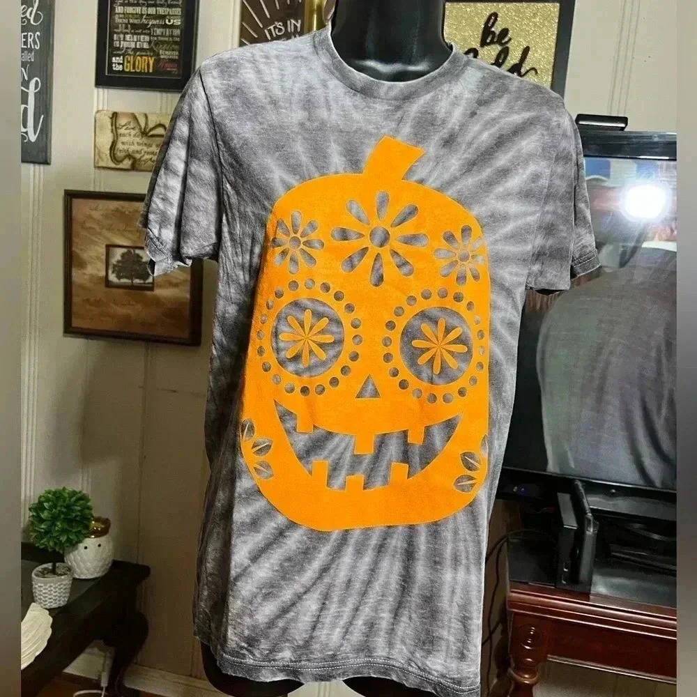 Oliver & Otis Pumpkin Foliage Graphic Tee - Made in Texas